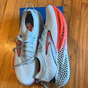 Brooks Exhilarate-BL